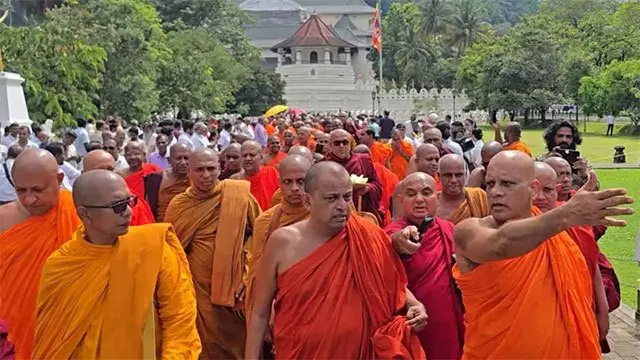 buddist monks
