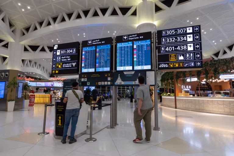 king-khalid-international-airport-in-riyadh-saudi-arabia-ZP26XTI4CVFERI4HMUEAT6LVXU